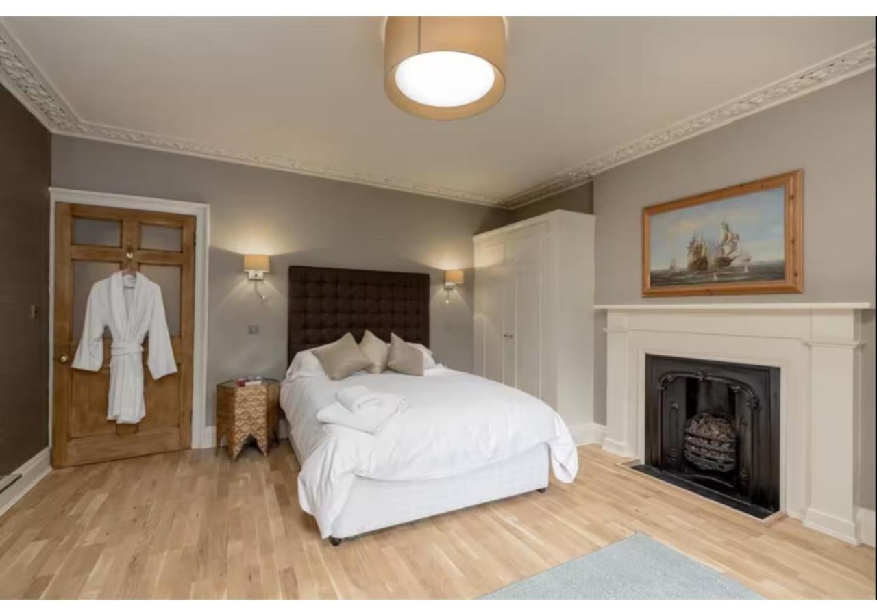 Joivy Boutique Apt With Patio In New Town Edinburgh Dış mekan fotoğraf